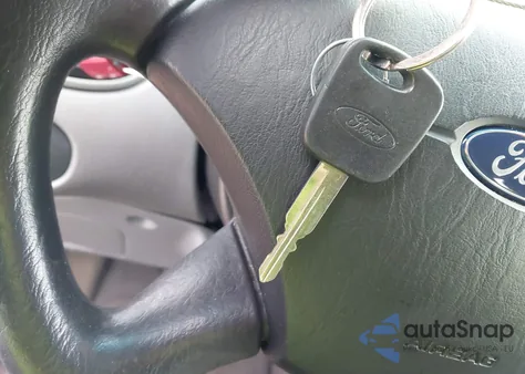 2003 Ford Focus Lx z USA, uszkodzony, nr VIN 1FAFP33Z63W253929